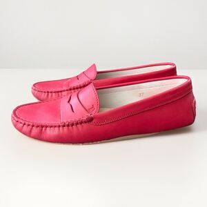 Tod's Women's Leather Gommino Loafers Dark Pink SIZE 37 US 7 Italy Shoes